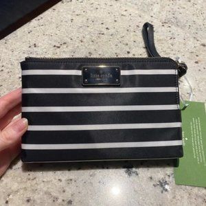 Kate spade black and white wristlet